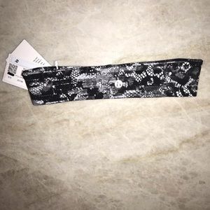 Lulu lemon head band